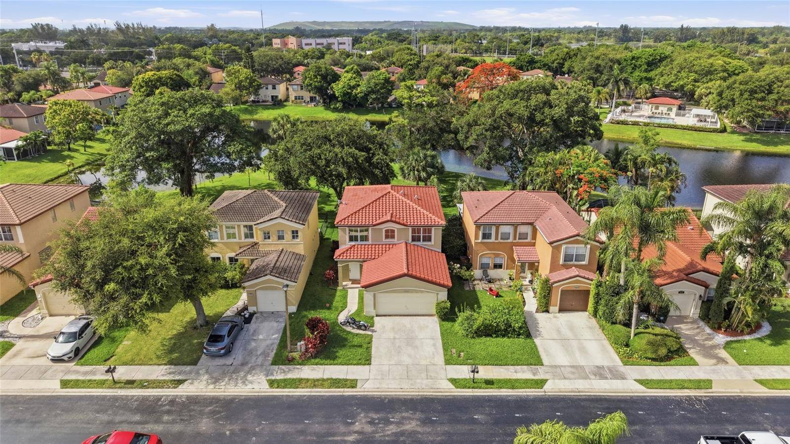 4258 NW 1ST DR, Deerfield Beach, FL 33442
