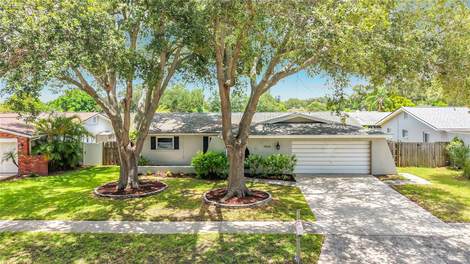 1405 OVERCASH DR, Dunedin, FL 34698