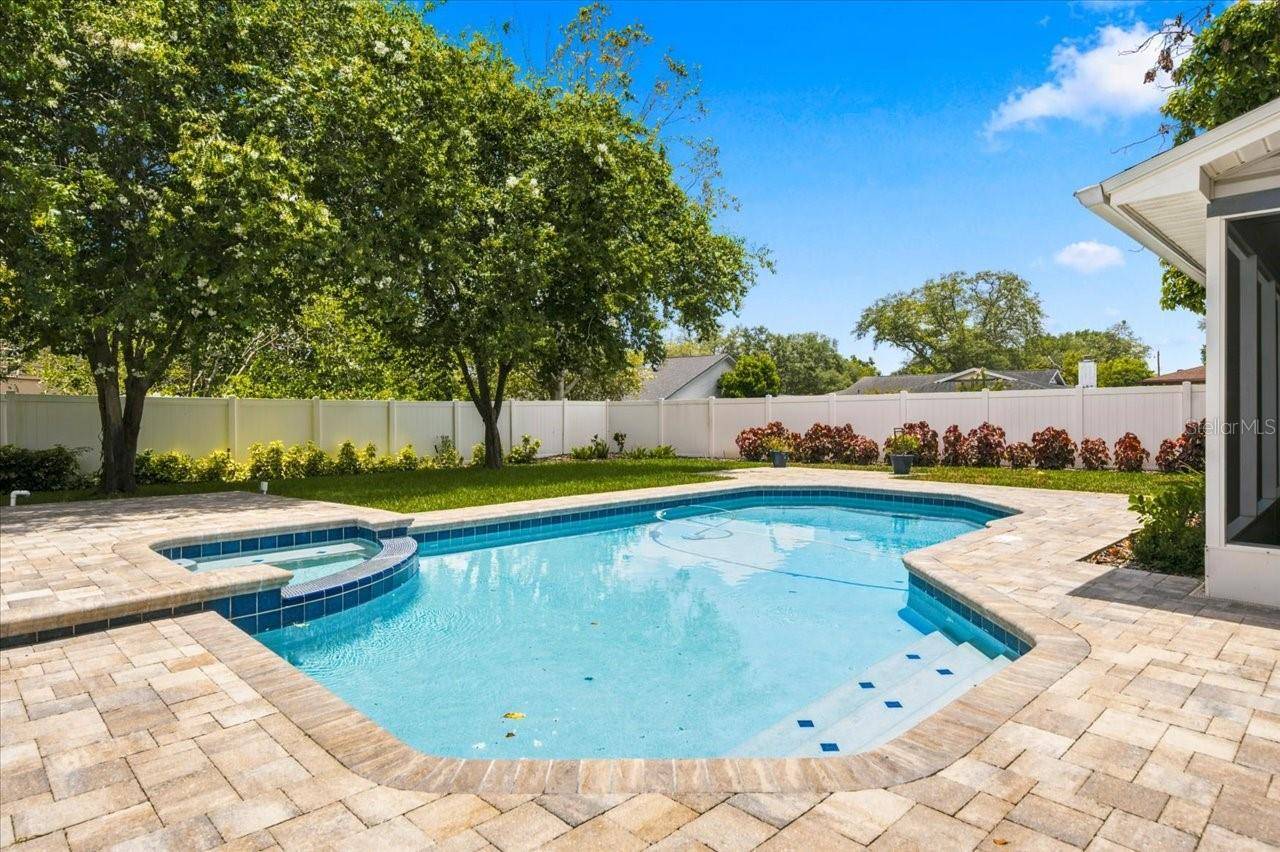 13101 BURNES LAKE DR, Tampa, FL 33612