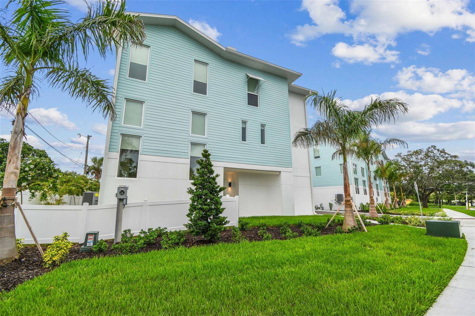 3826 POMPANO DR SE, St Petersburg, FL 33705