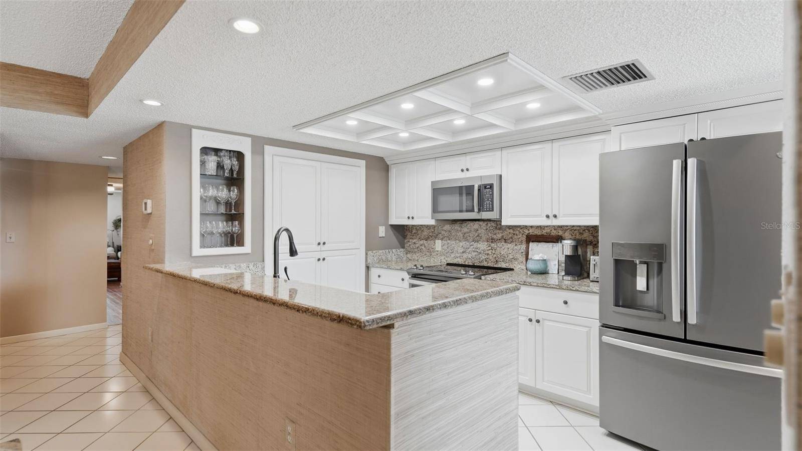 910 PINELLAS BAYWAY S #201, Tierra Verde, FL 33715