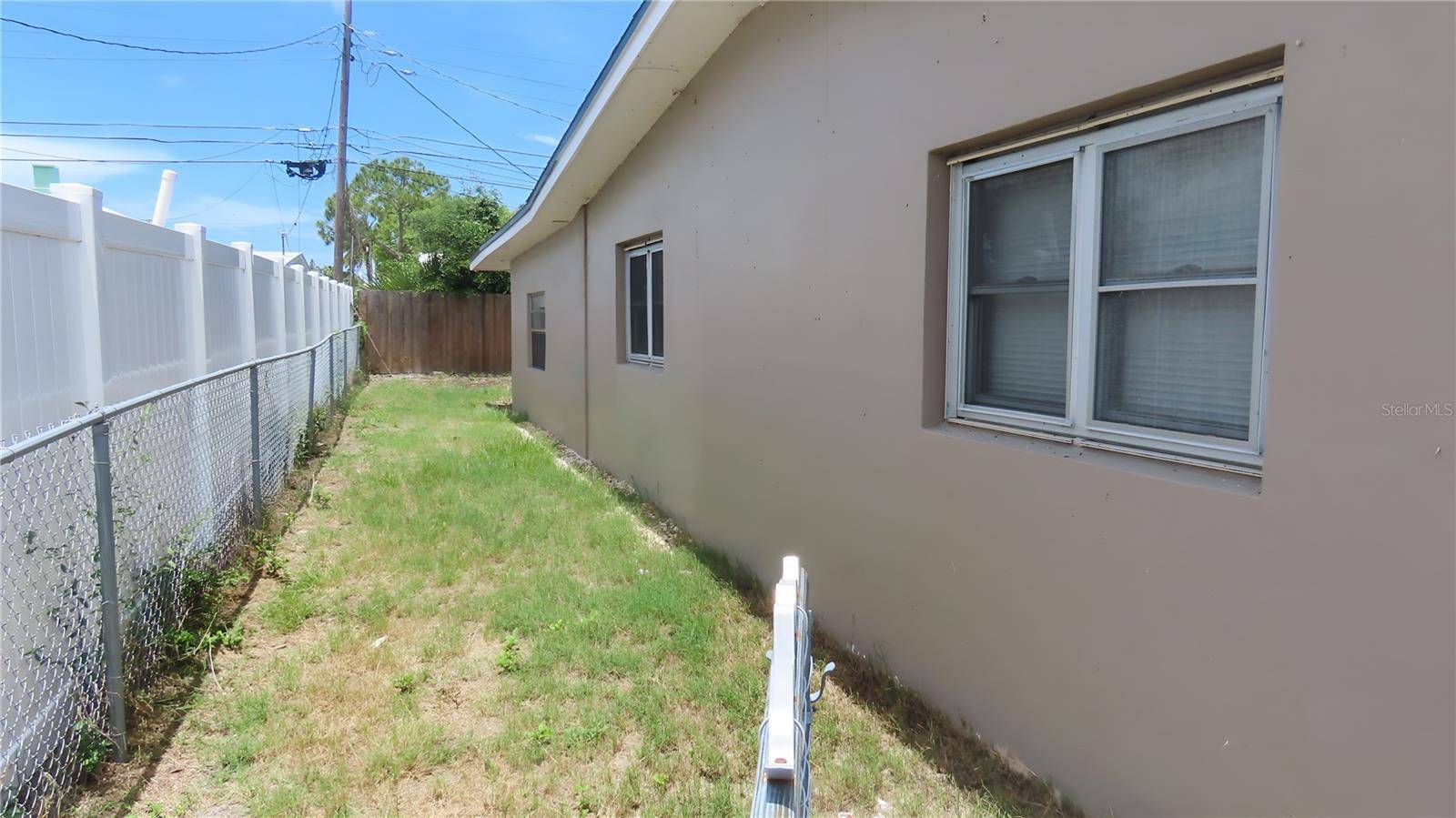 12208 105TH ST, Largo, FL 33773