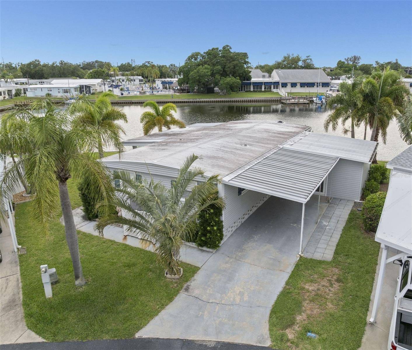7162 MOUNT ARLINGTON DR NE #417, St Petersburg, FL 33702
