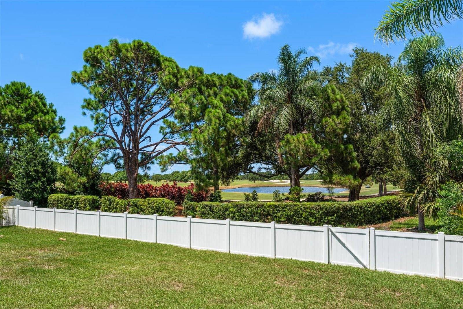 668 MEHLENBACHER RD, Belleair, FL 33756