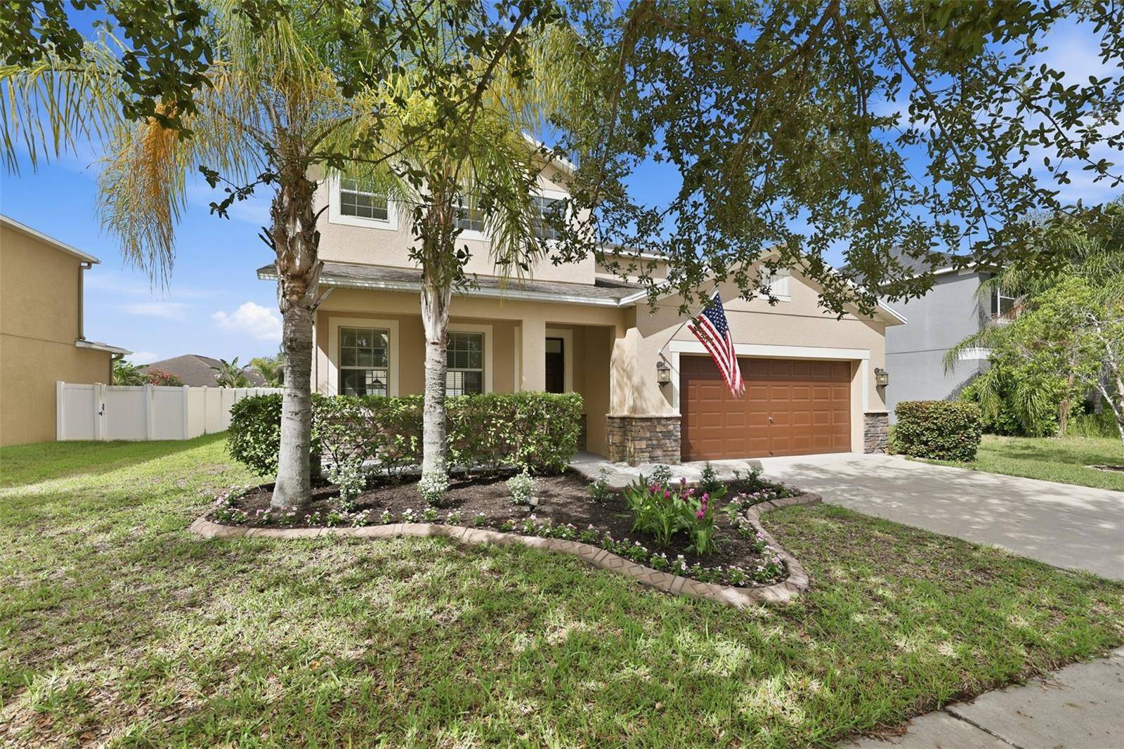 10811 KIRKWALL PORT DR, Wimauma, FL 33598