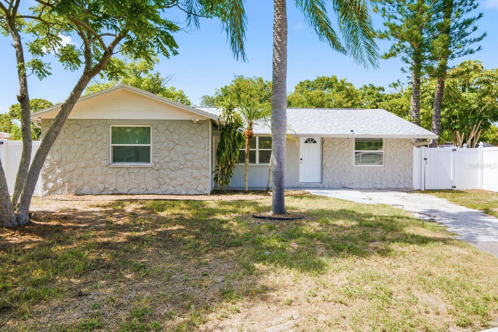 1119 17TH AVE SW, Largo, FL 33778