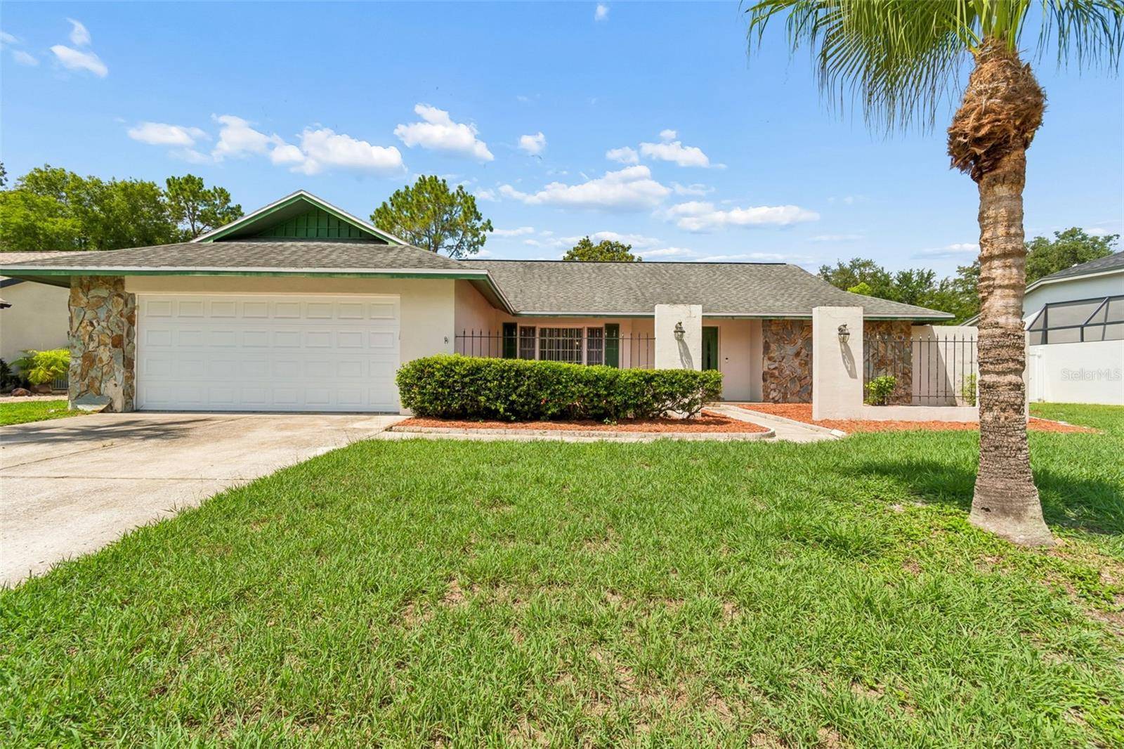 9237 PEBBLE CREEK DR, Tampa, FL 33647