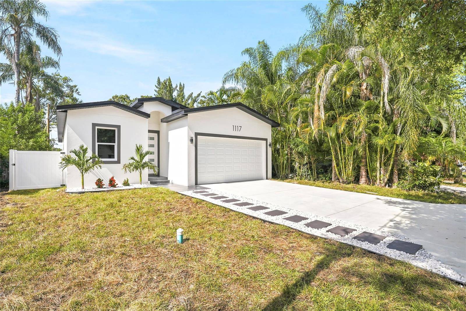 1117 15TH AVE NW, Largo, FL 33770