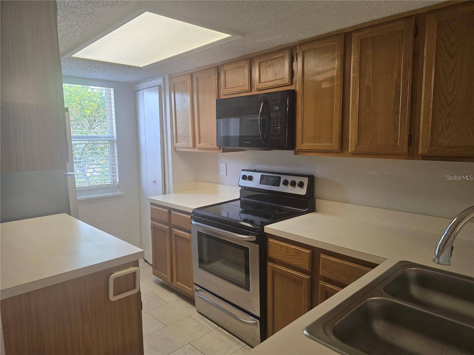 8713 LIBERTY PL, Tampa, FL 33615