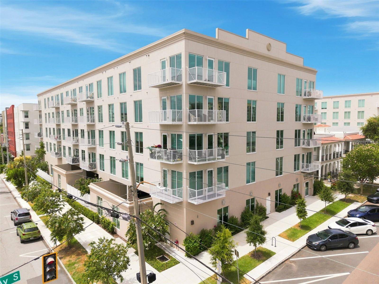 600 3RD AVE S #302, St Petersburg, FL 33701