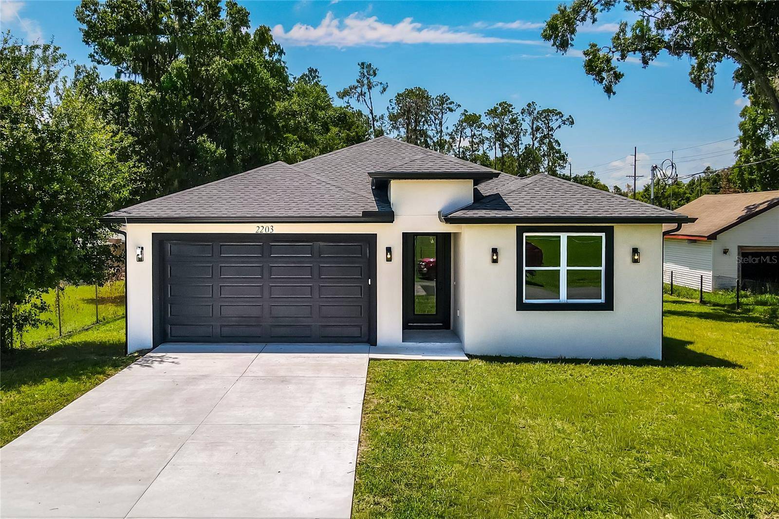 2203 W LOWRY AVE, Plant City, FL 33563