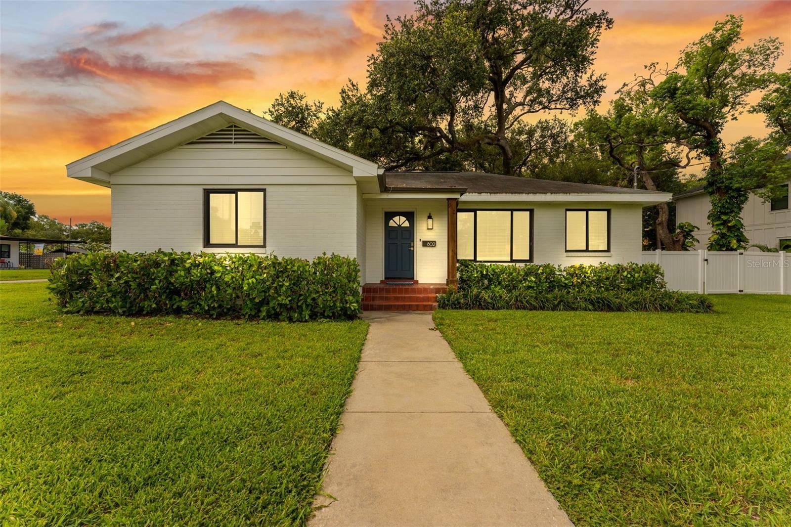 802 W CORAL ST, Tampa, FL 33602