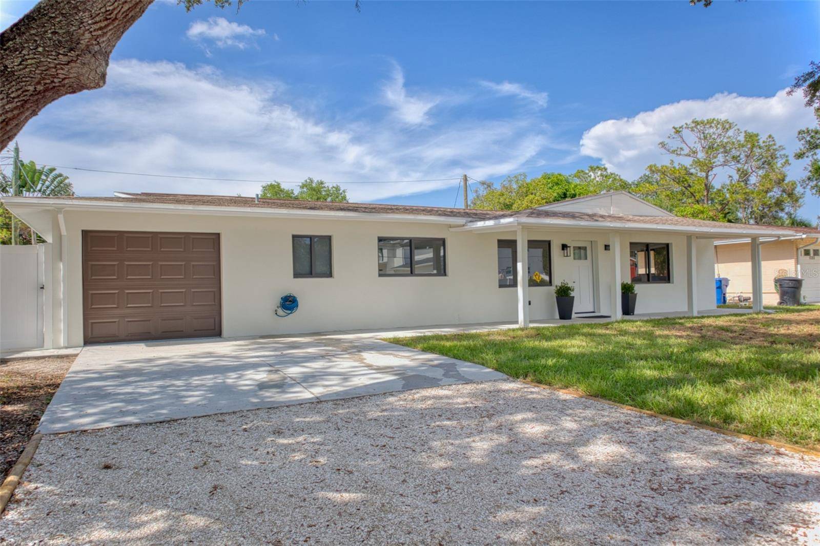 1397 83RD AVE N, St Petersburg, FL 33702