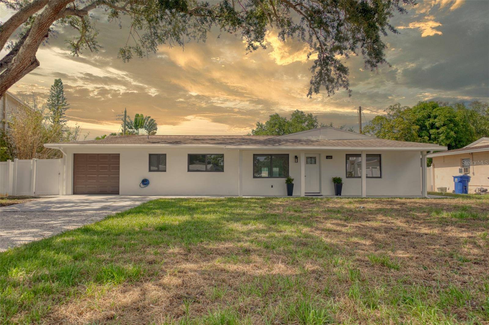 1397 83RD AVE N, St Petersburg, FL 33702