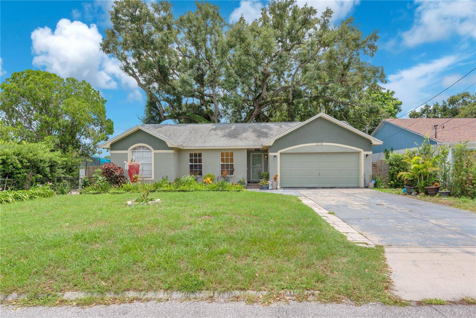 2114 W HANNA AVE, Tampa, FL 33604