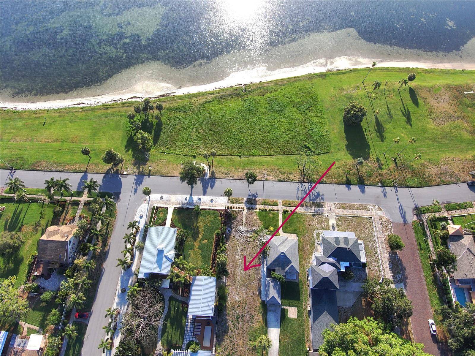 1817 BEACH DR SE, St Petersburg, FL 33705