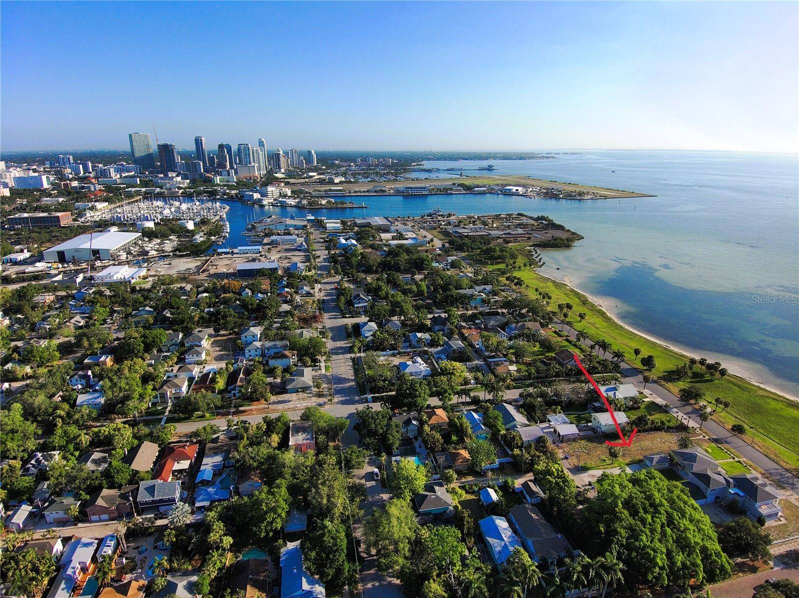 1817 BEACH DR SE, St Petersburg, FL 33705