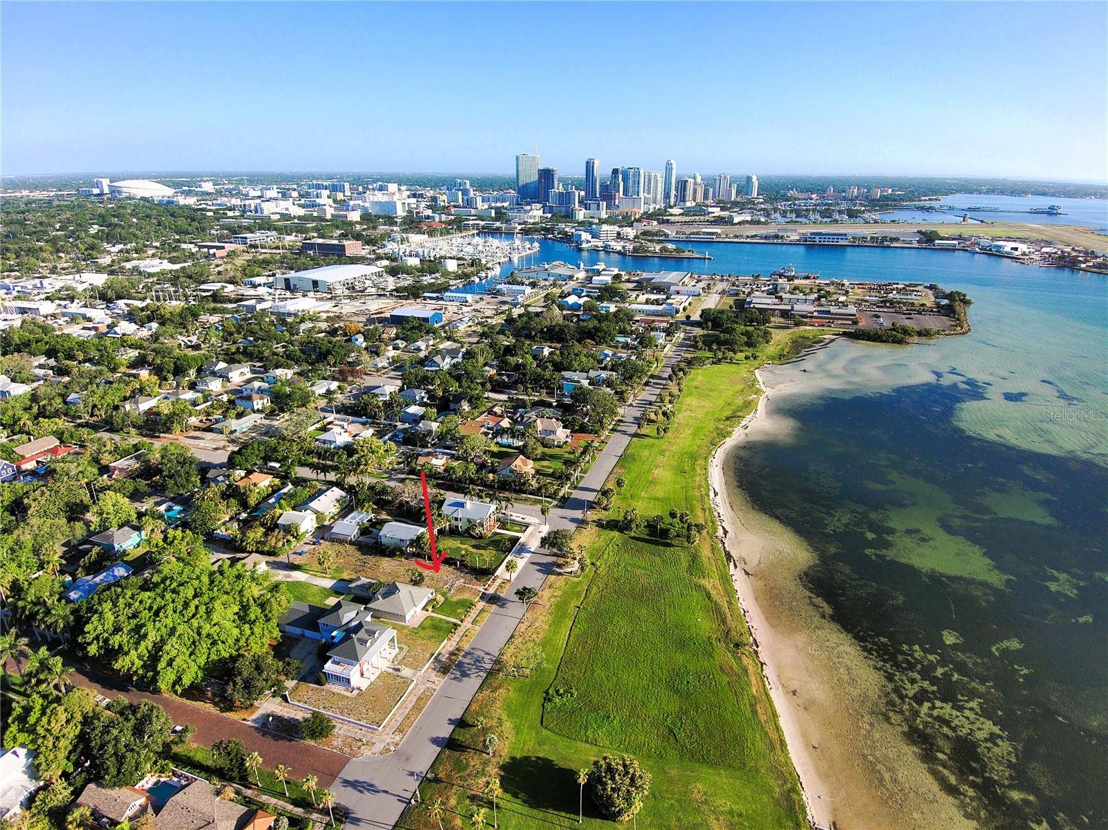 1817 BEACH DR SE, St Petersburg, FL 33705