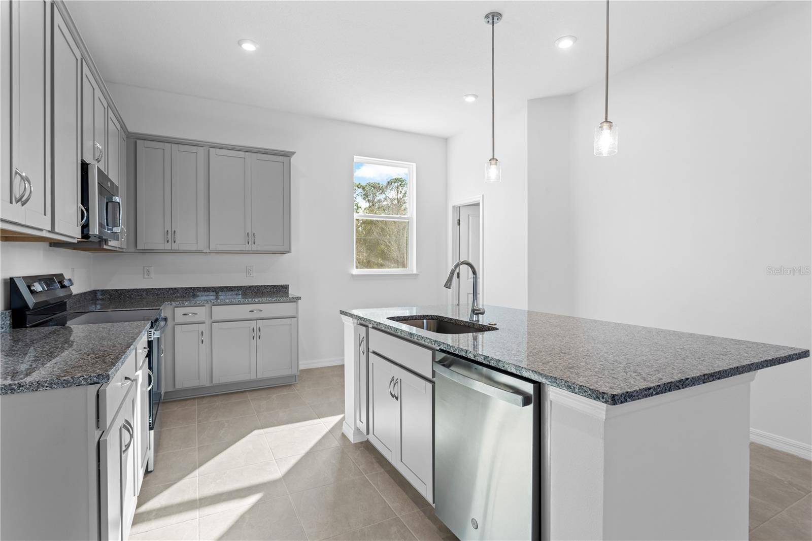 9614 MONTAGUE ST, Westchase, FL 33626