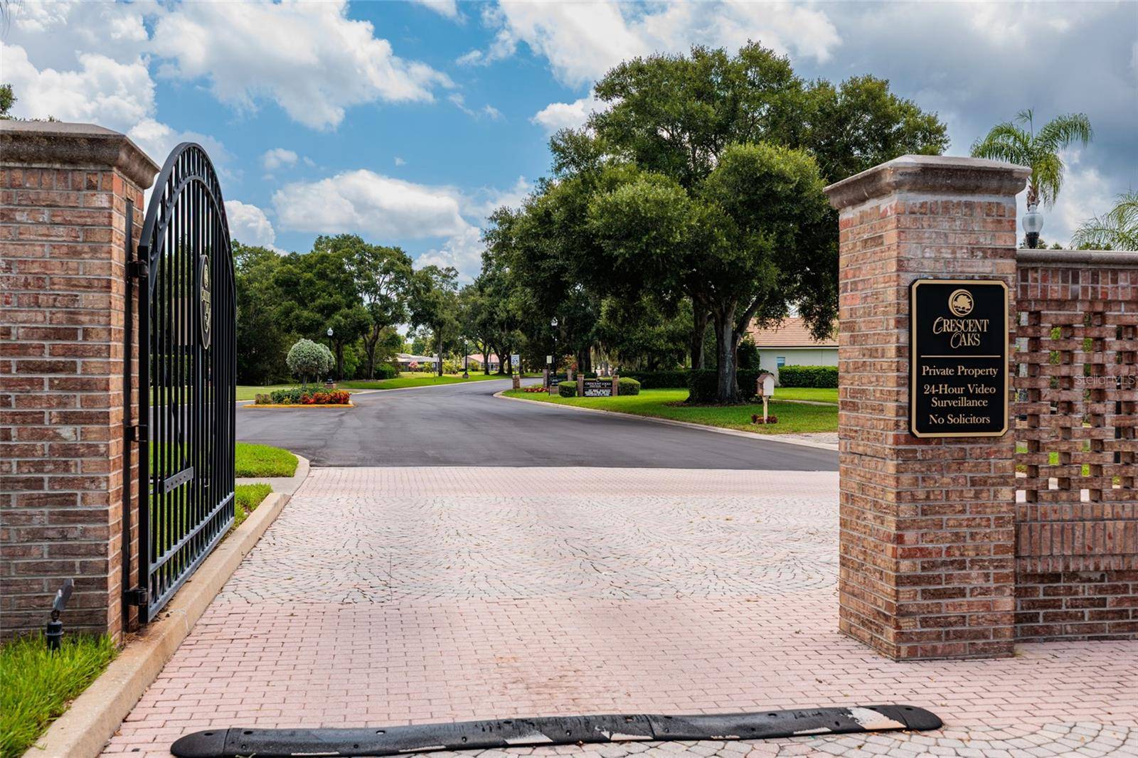 1338 DARTFORD DR, Tarpon Springs, FL 34688