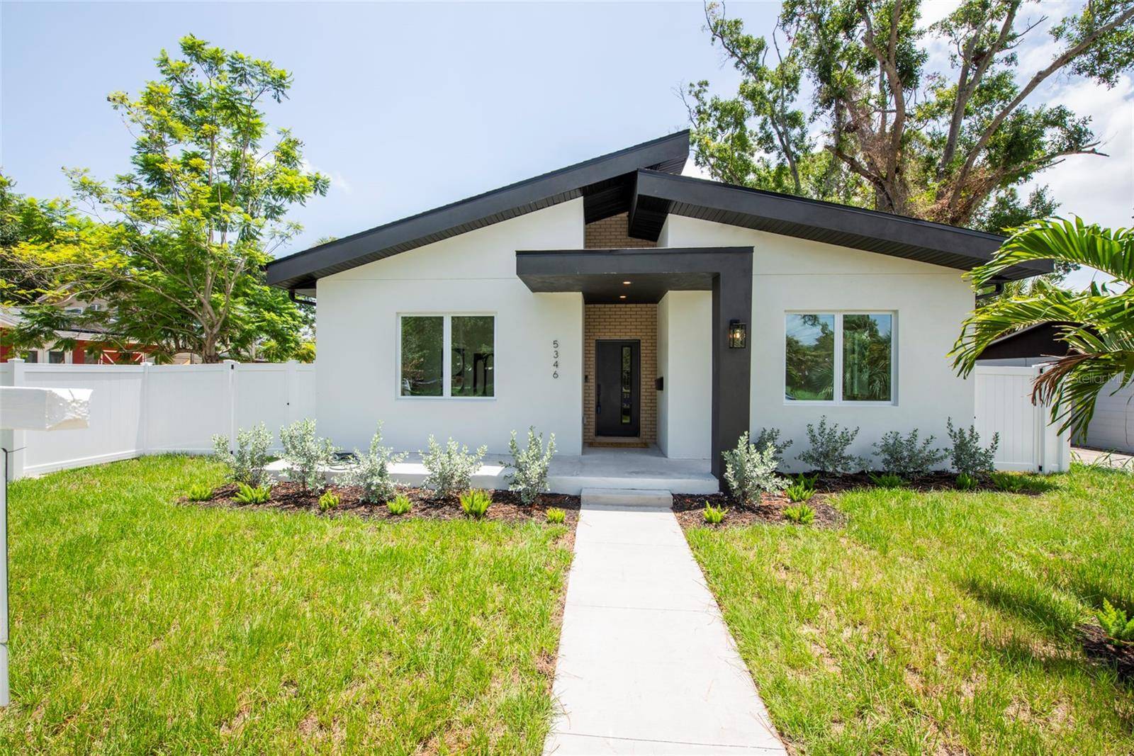 5346 2ND AVE S, St Petersburg, FL 33707