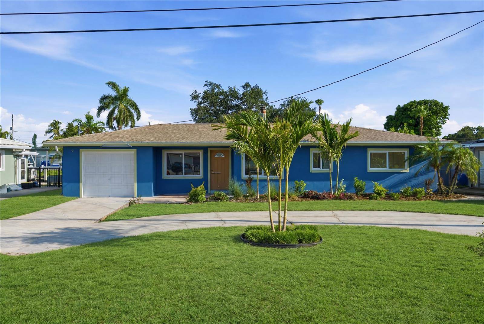 9460 TREASURE LN NE, St Petersburg, FL 33702