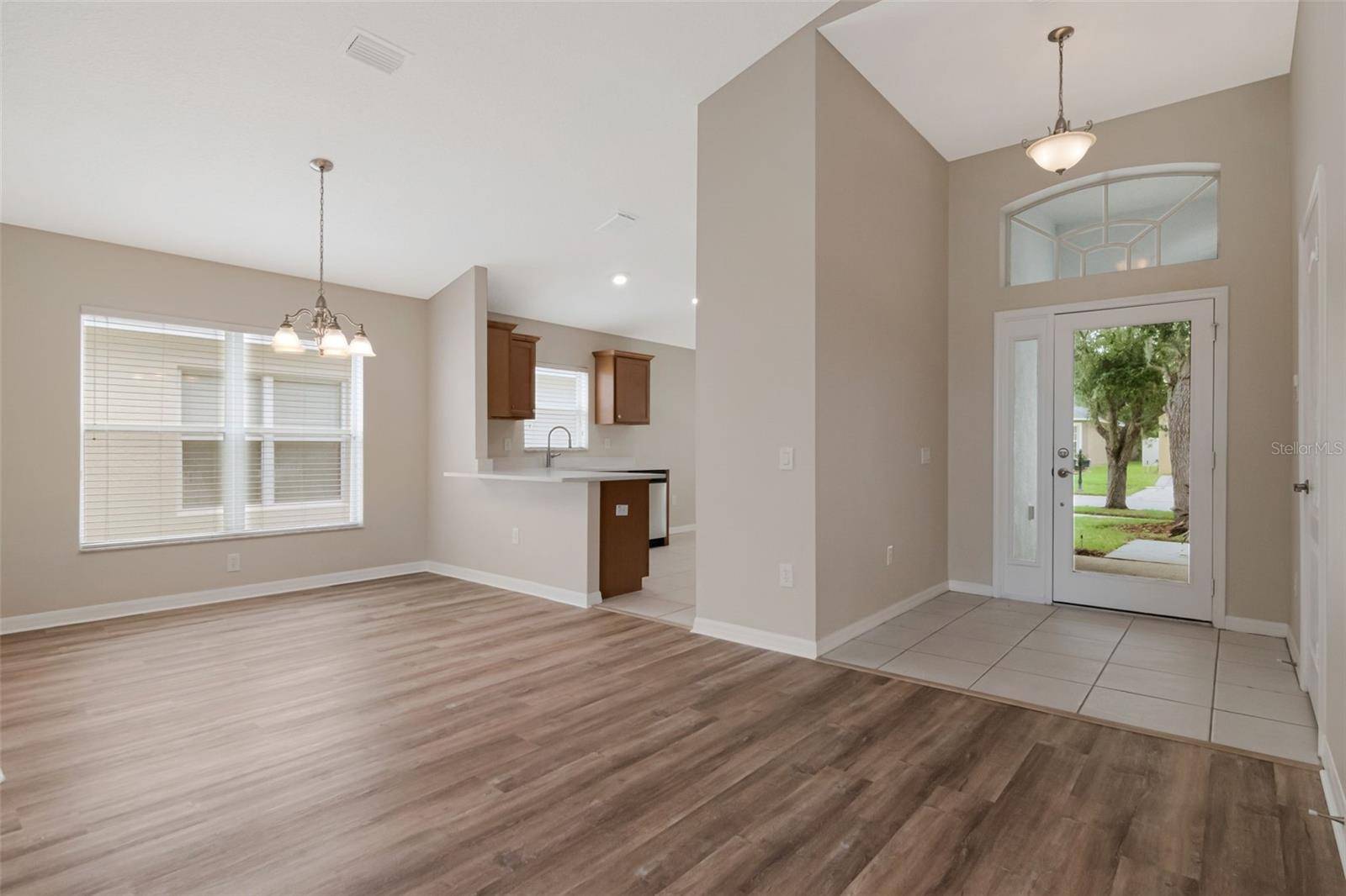 2313 LAWRENCE HALL ST, Ruskin, FL 33570