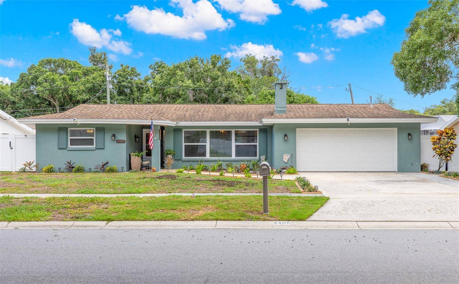 2405 SUMMERLIN DR, Clearwater, FL 33764