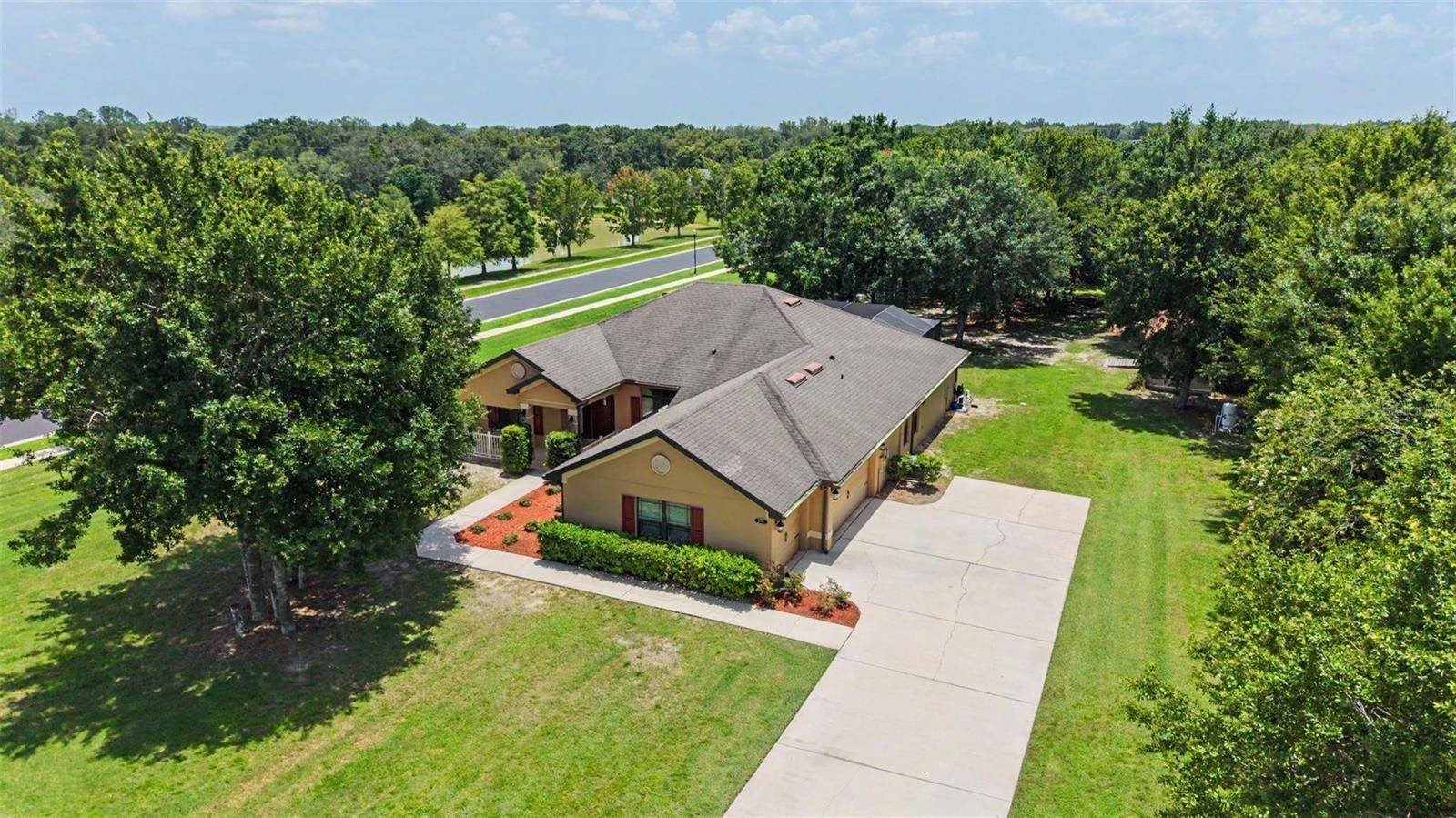 27928 AUSTIN WOODS DRIVE, Dade City, FL 33525