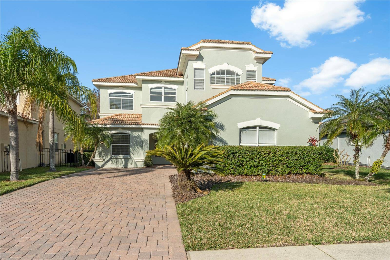 10888 CORY LAKE DR, Tampa, FL 33647