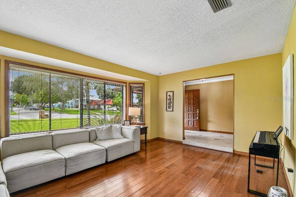 507 FERNWOOD DR, Altamonte Springs, FL 32701