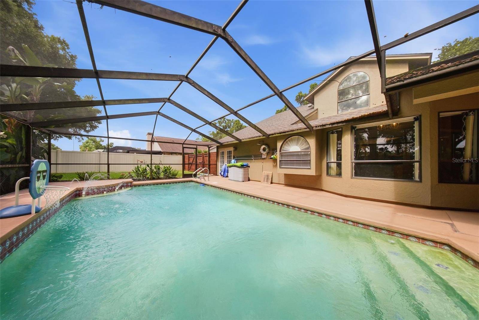 2704 BUCKHORN OAKS DR, Valrico, FL 33594