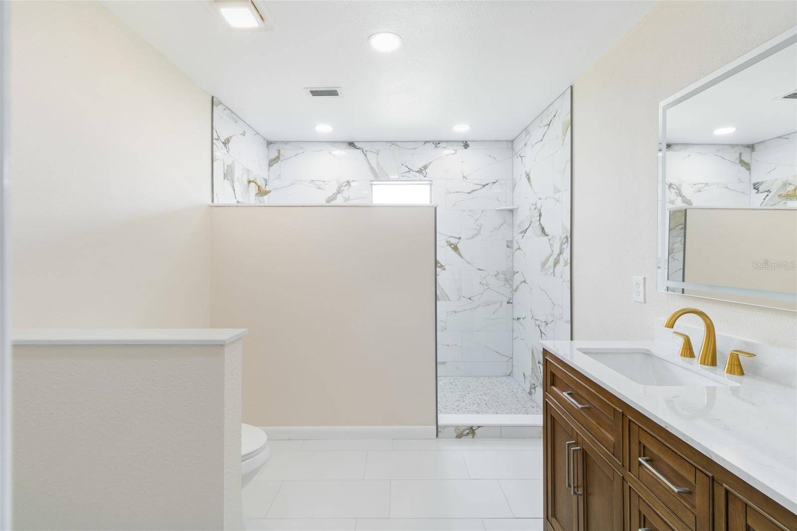 3215 LAKE SAXON DR, Land O Lakes, FL 34639