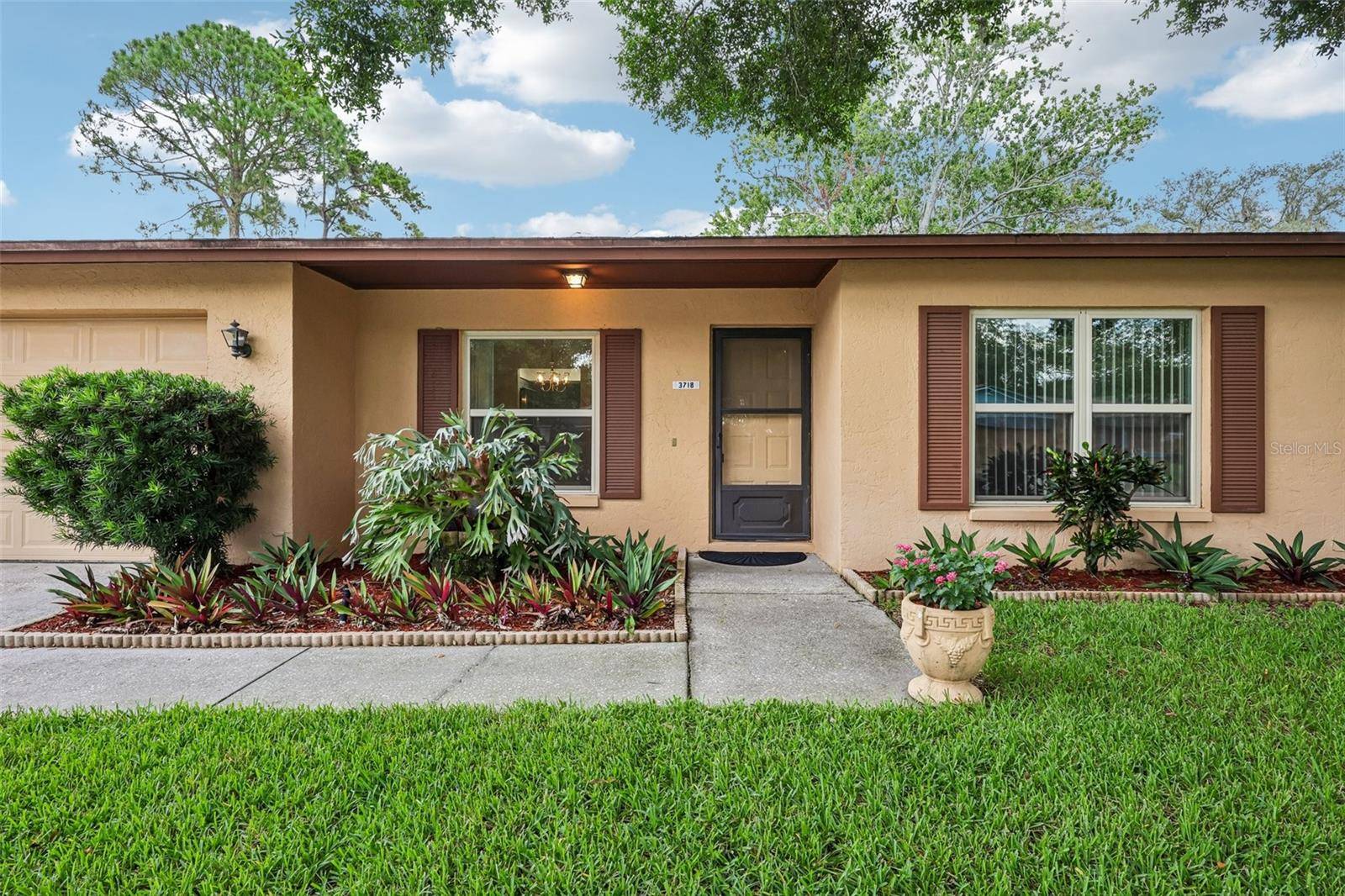 3718 SAND PEBBLE DR, Valrico, FL 33596