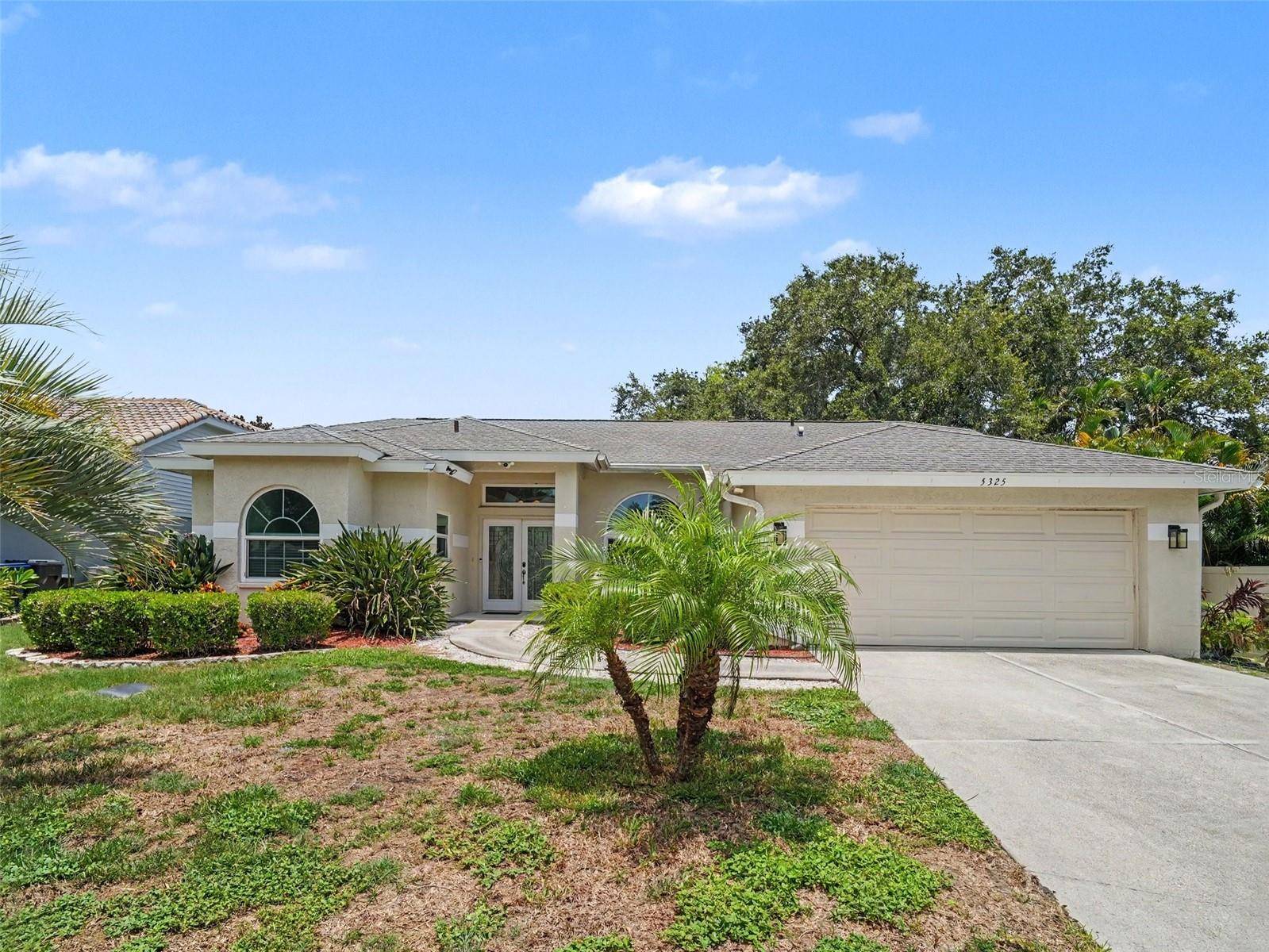 5325 GARDENS DR, Sarasota, FL 34243