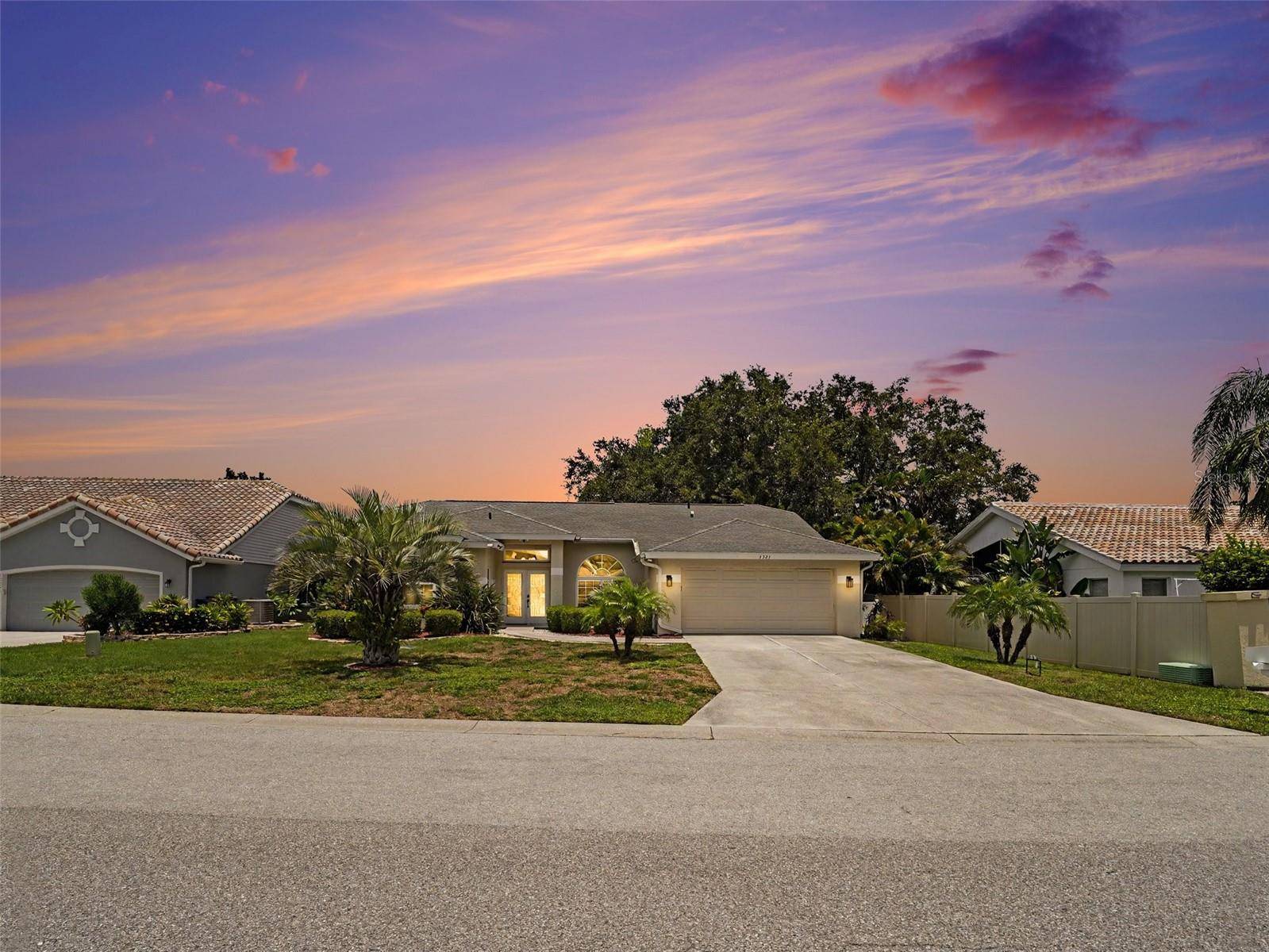 5325 GARDENS DR, Sarasota, FL 34243