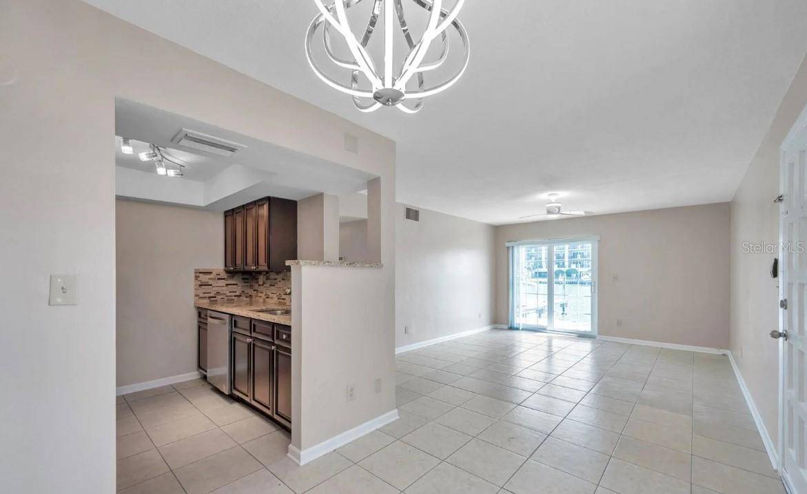 223 DOLPHIN PT, Clearwater Beach, FL 33767