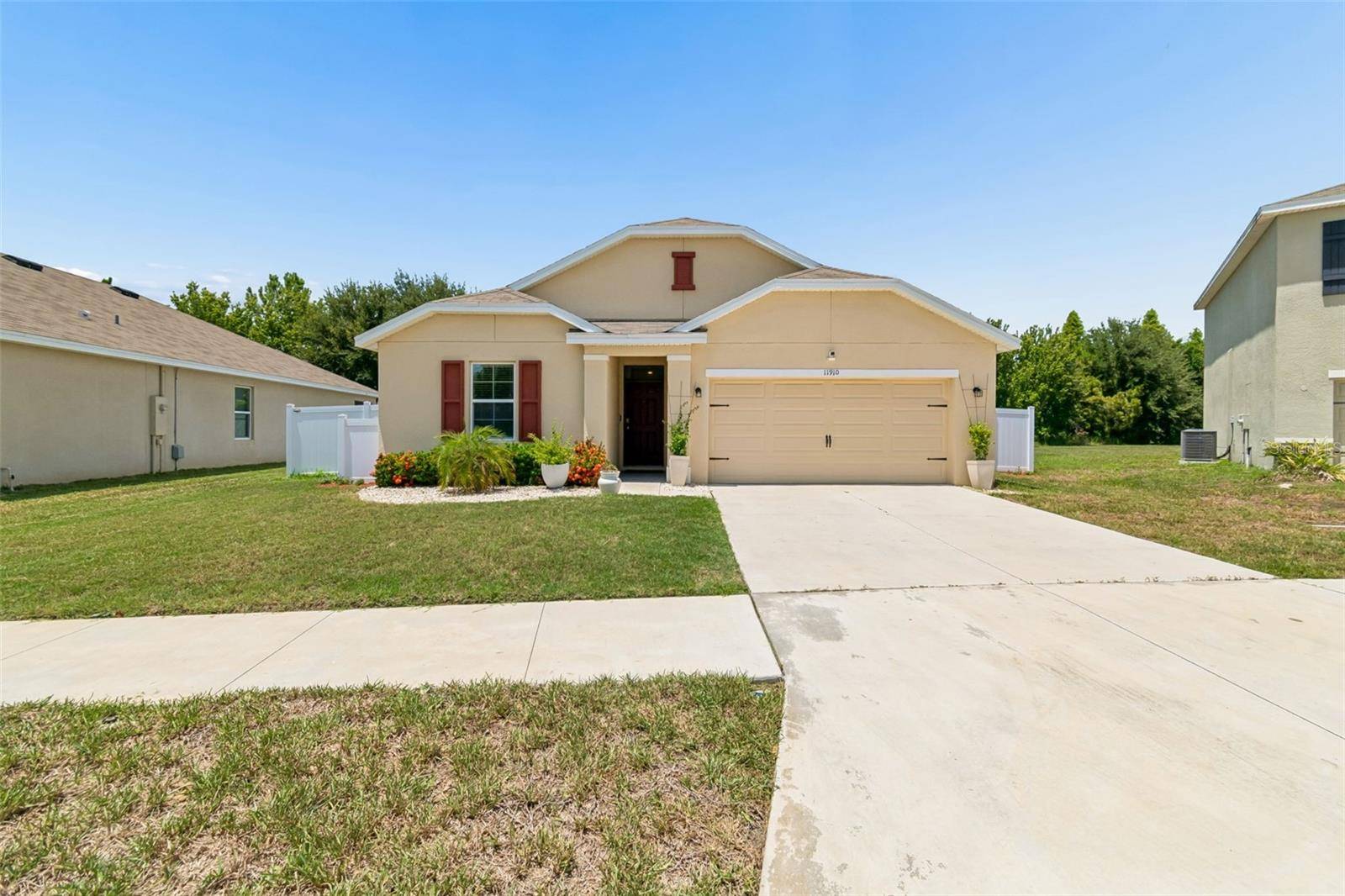 11910 LITTLE VIOLET CIR, Riverview, FL 33578