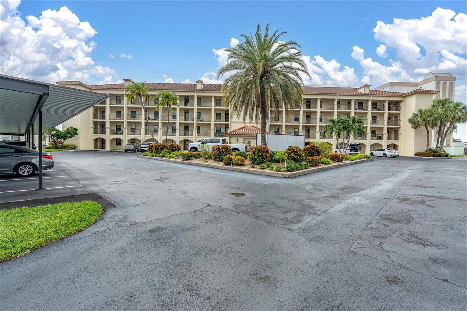 19029 US HIGHWAY 19 N #26-208, Clearwater, FL 33764