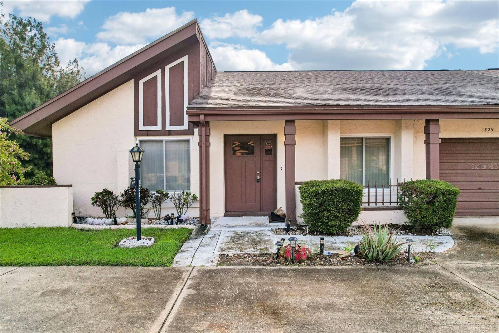 1329 NEW BEDFORD DR, Sun City Center, FL 33573