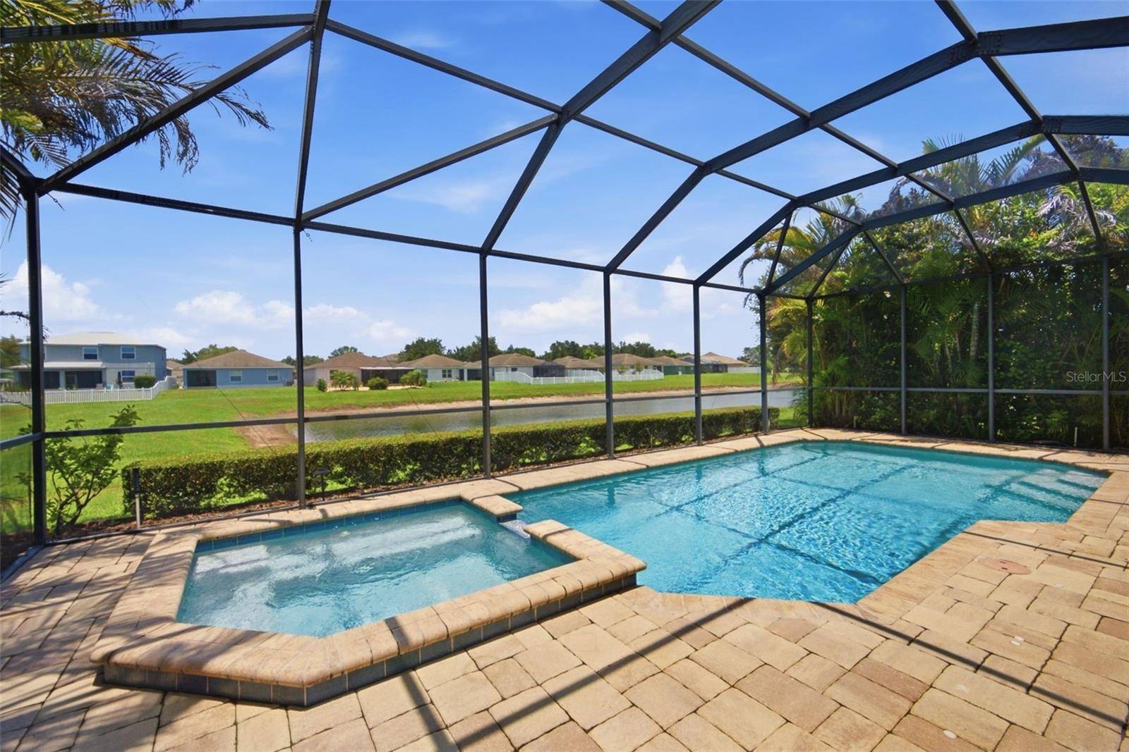 11432 DRIFTING LEAF DR, Riverview, FL 33579