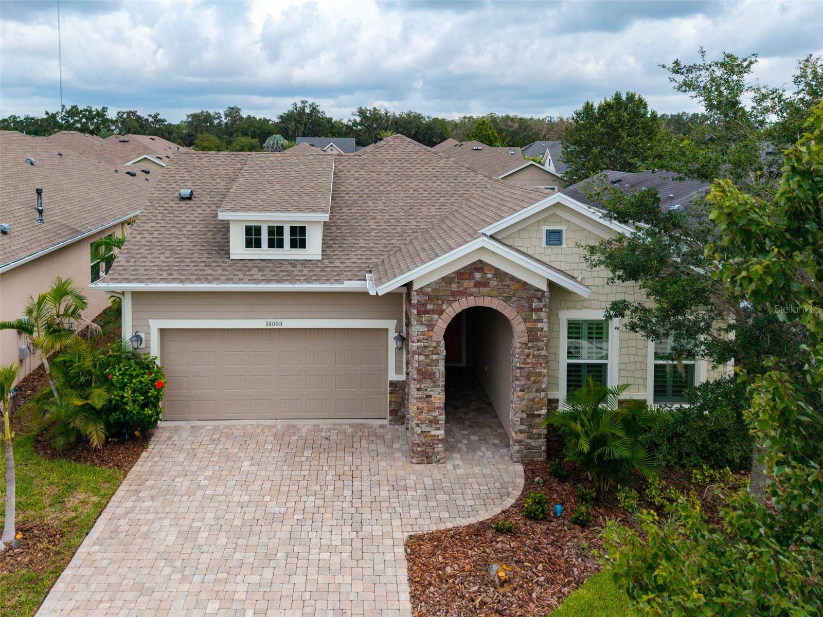 14008 SWALLOW HILL DR, Lithia, FL 33547