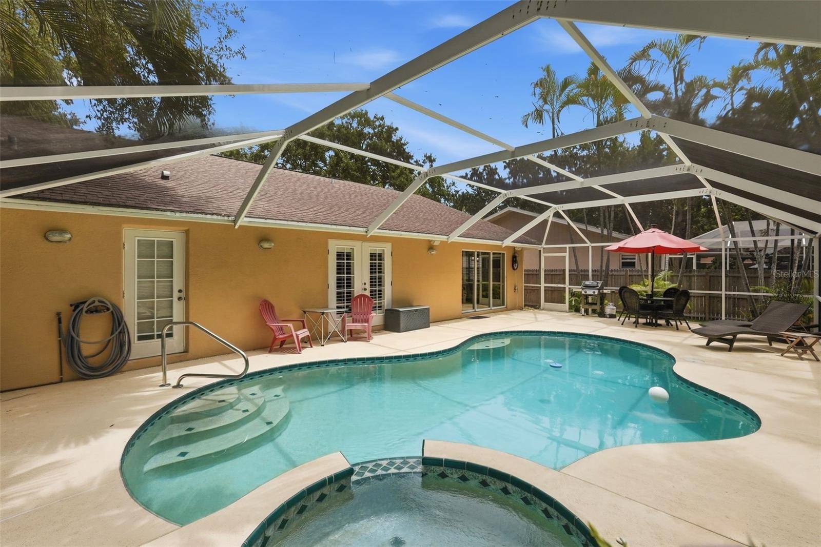 4989 162ND AVE N, Clearwater, FL 33760
