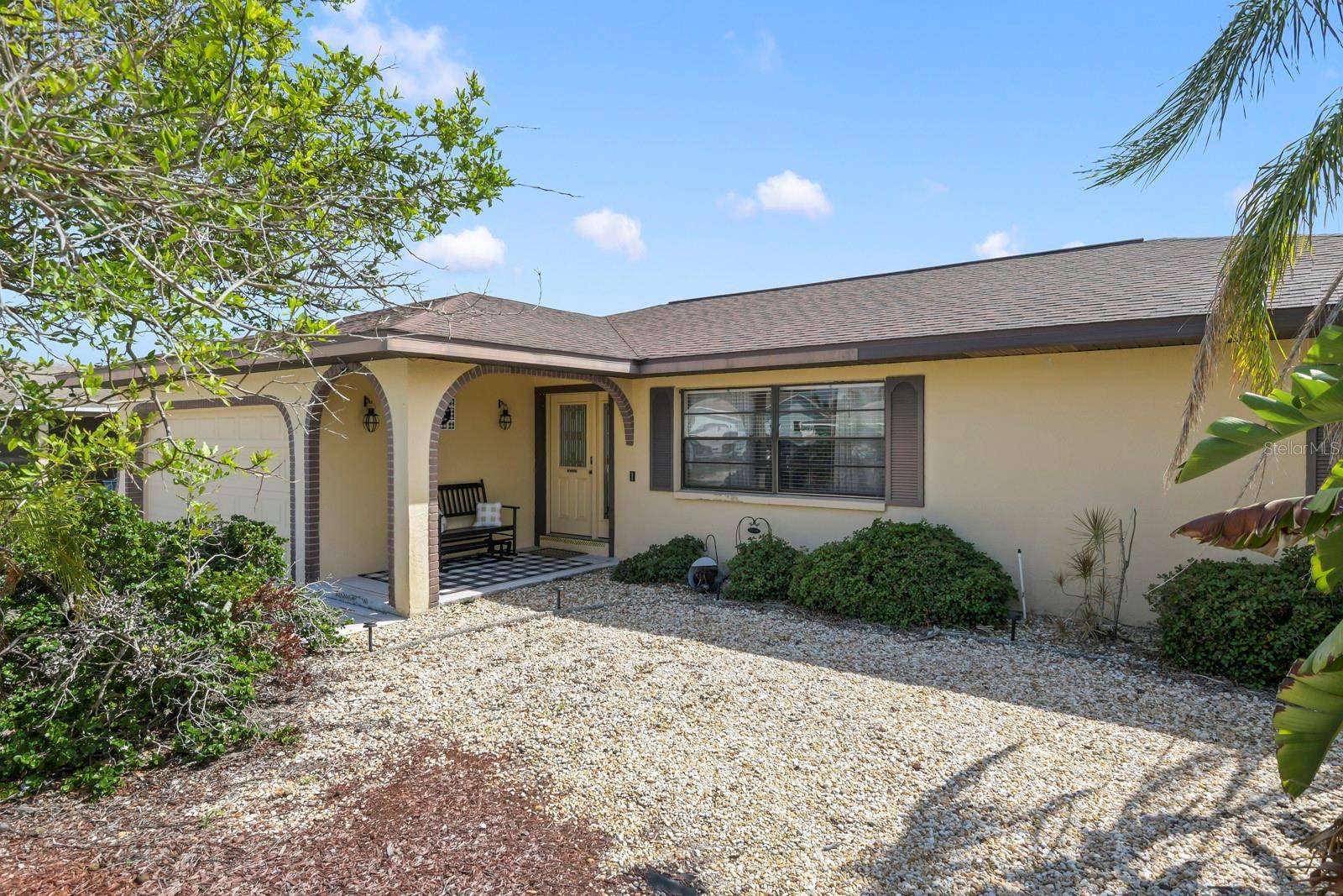744 FLAMINGO DR, Apollo Beach, FL 33572