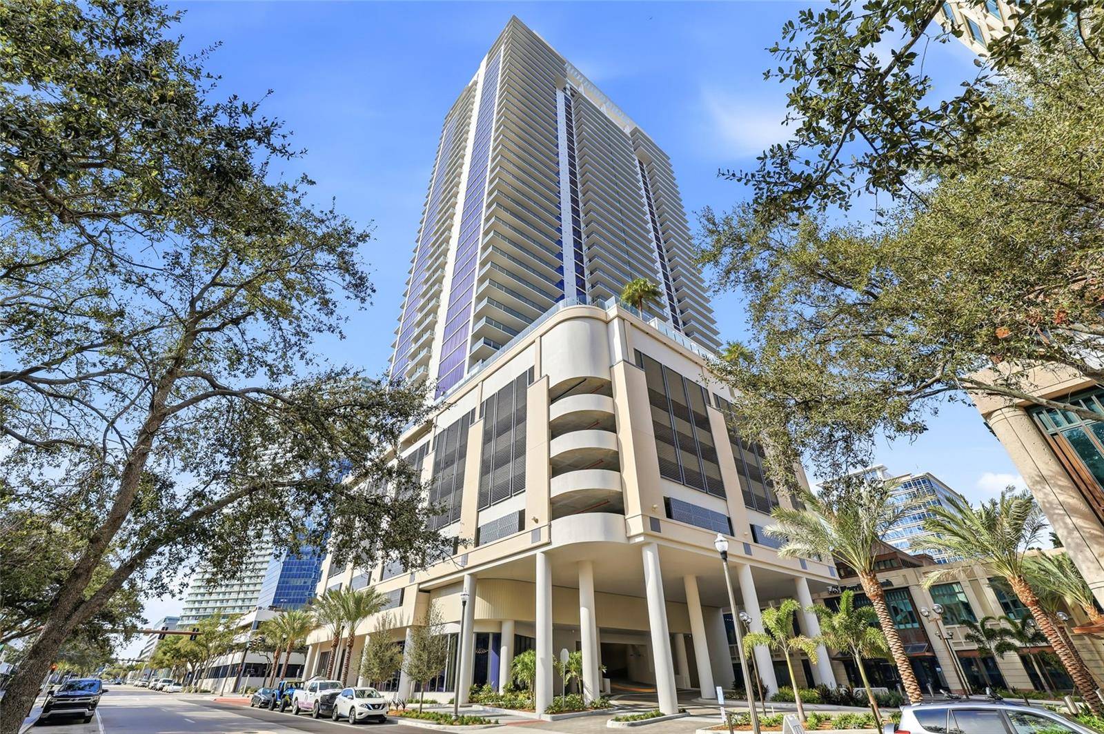 275 1ST AVE S #1008, St Petersburg, FL 33701
