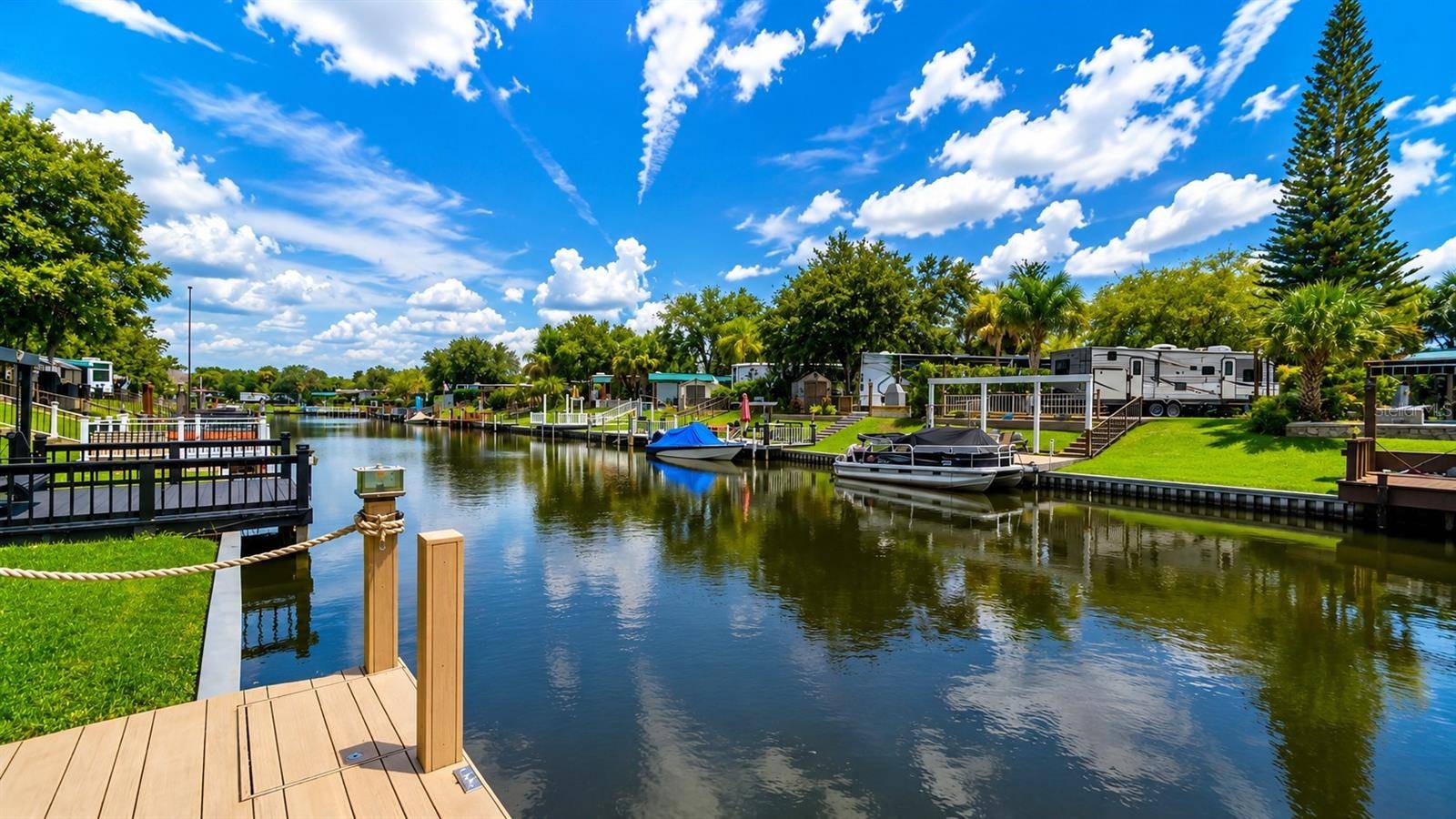 453 WATERWAY DR, Lake Wales, FL 33867