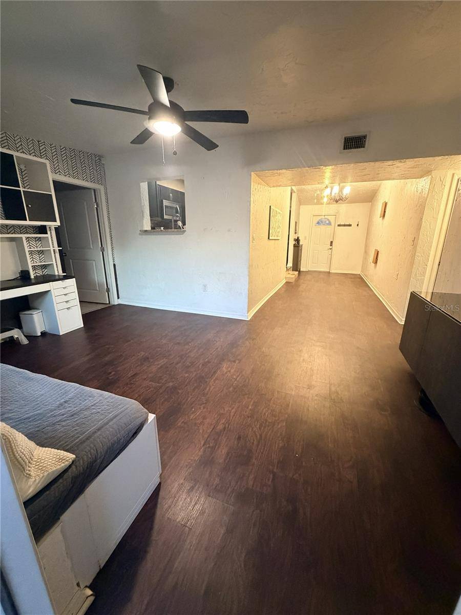 1707 W COMANCHE AVE, Tampa, FL 33603