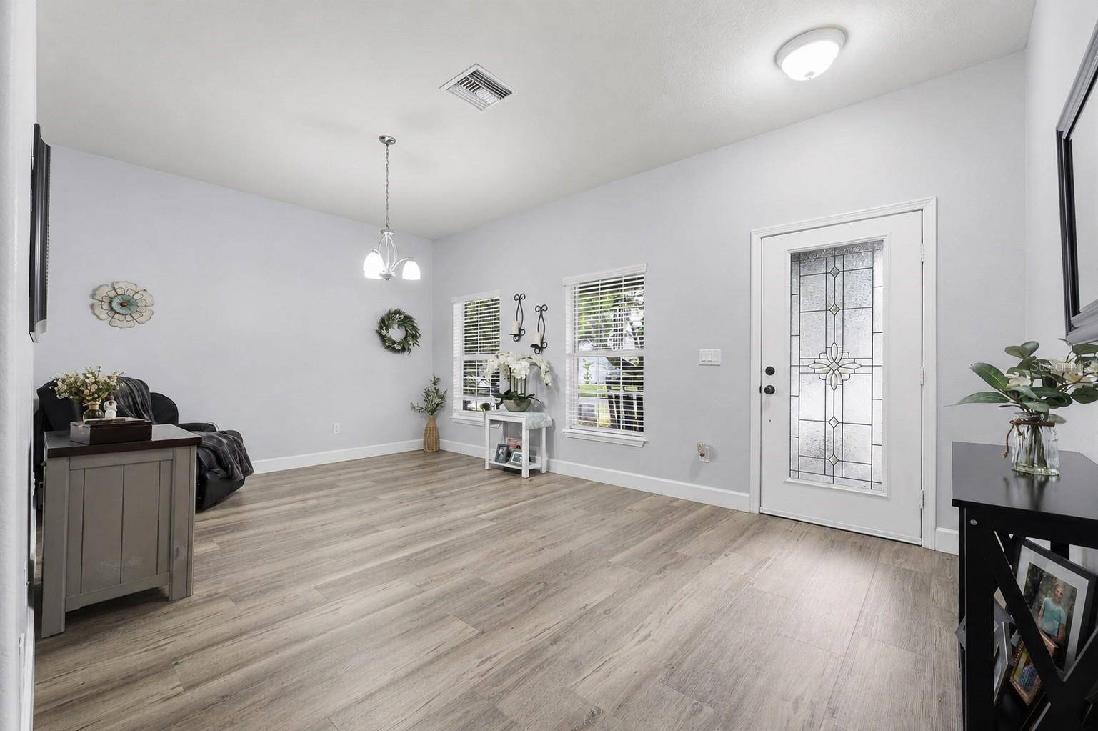 2814 MAPLE BROOK LOOP, Lutz, FL 33558