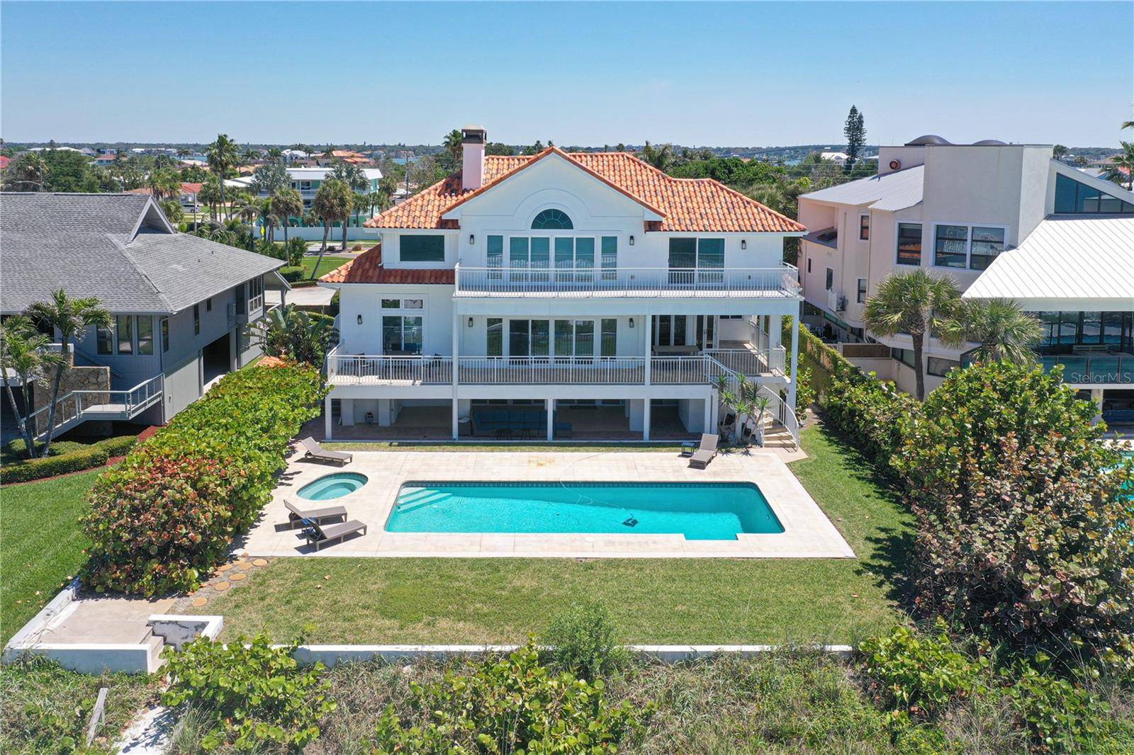 1800 GULF BLVD, Belleair Beach, FL 33786