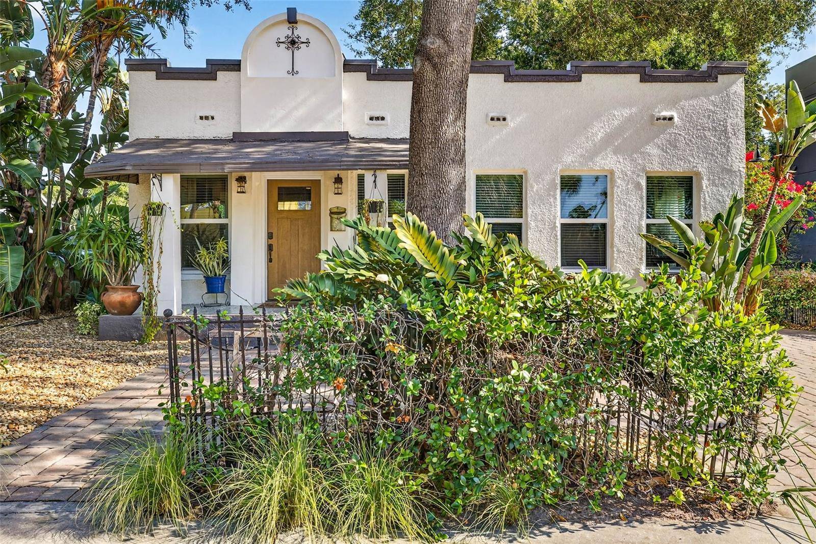 2705 N POPLAR AVE, Tampa, FL 33602